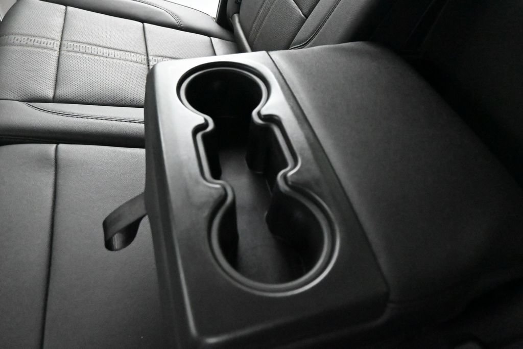 Used 2024 Chevrolet Silverado 3500 High Country w/ High Country Premium Package AWD/4WD image 24