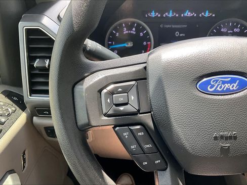 Used 2019 Ford F250 XLT w/ XLT Premium Package AWD/4WD image 23