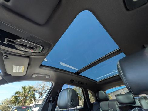 Used 2020 Audi SQ5 Premium Plus w/ Premium Plus Package image 26