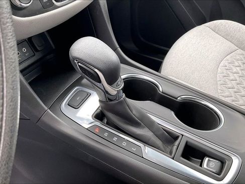 Used 2023 Chevrolet Equinox LS AWD/4WD image 14