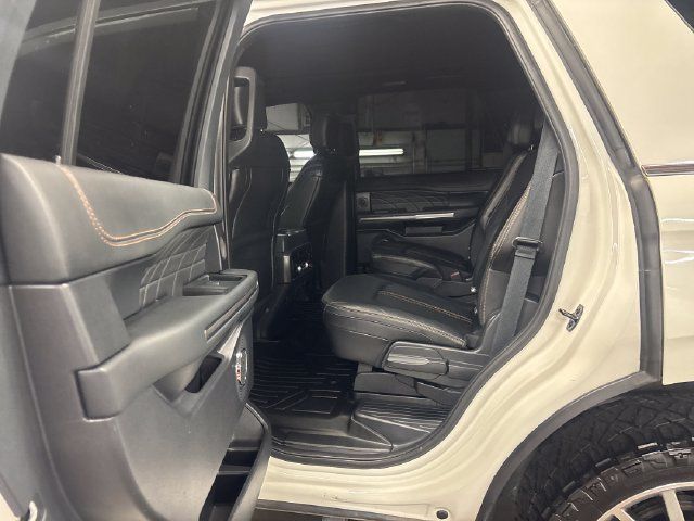 Used 2022 Ford Expedition Platinum AWD/4WD image 9