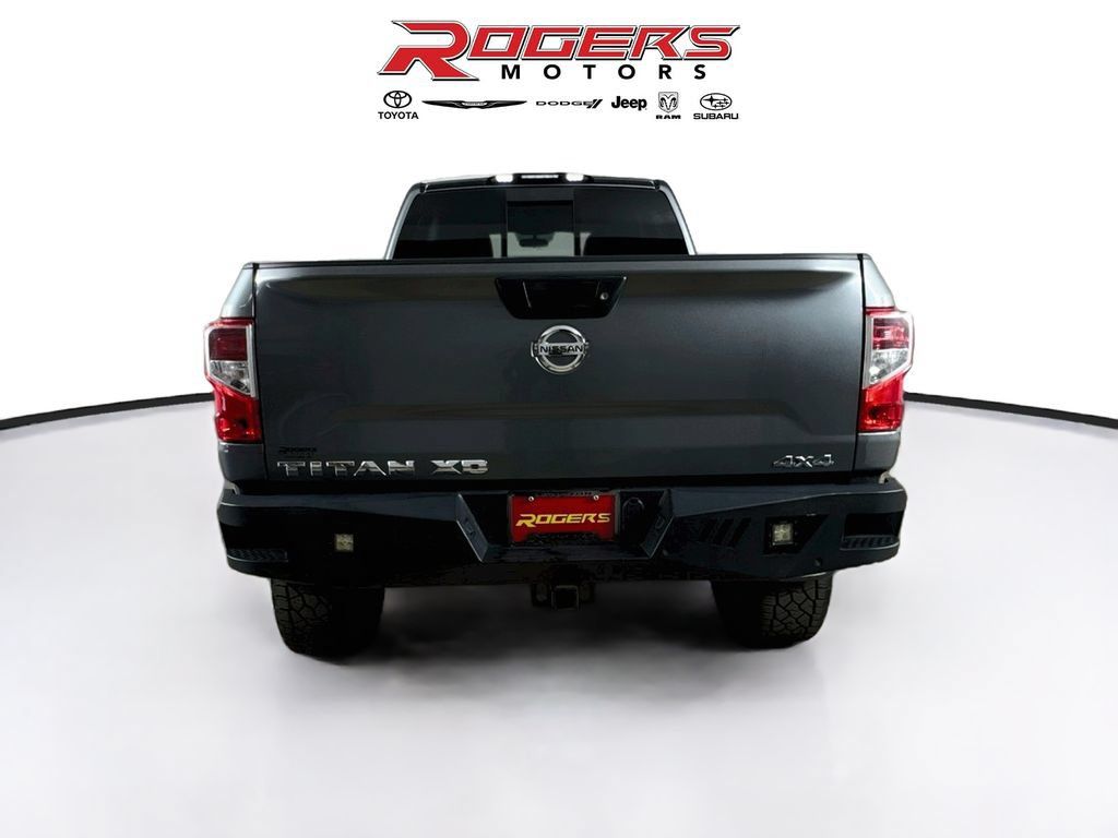Used 2017 Nissan Titan S AWD/4WD image 7