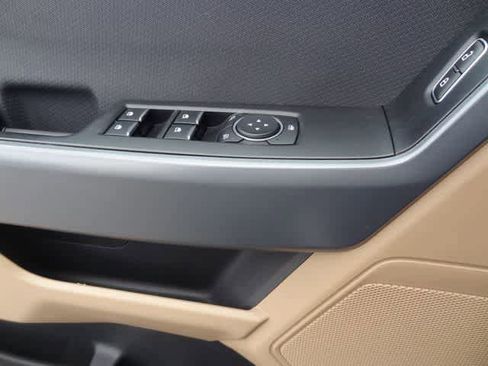 Used 2023 Ford F150 XLT AWD/4WD image 15