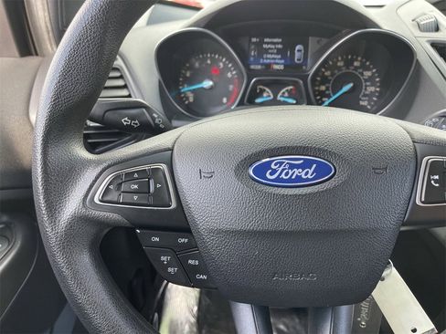 Used 2019 Ford Escape S image 17