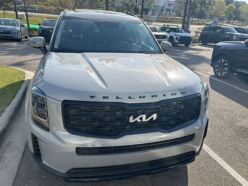 Certified 2022 Kia Telluride EX w/ EX Premium Package image 14