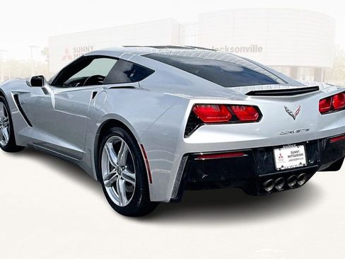 Used 2017 Chevrolet Corvette Stingray Coupe w/ 1LT image 4