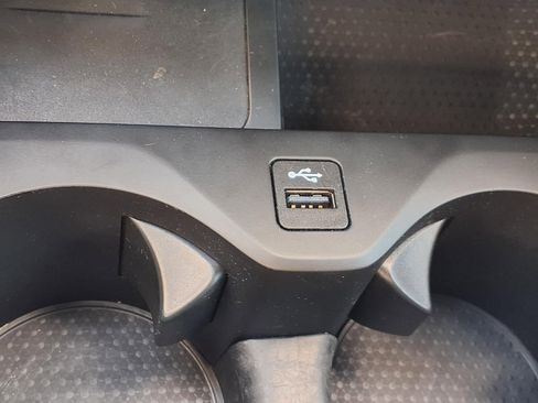 Used 2025 BMW X5 xDrive50e image 9