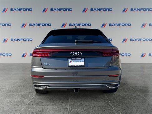 Used 2019 Audi Q8 Premium w/ Convenience Package image 4