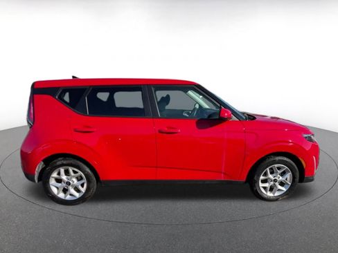 Used 2025 Kia Soul LX w/ LX Technology Package image 16