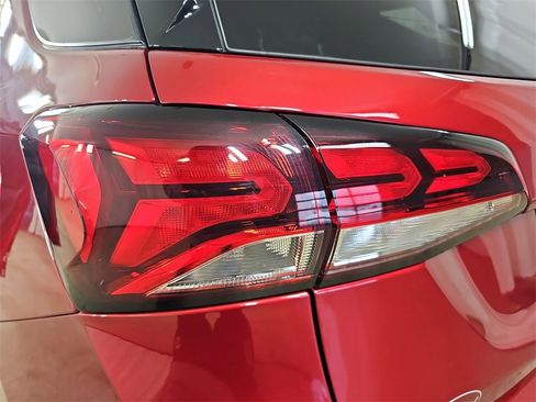 Certified 2024 Chevrolet Equinox LT image 40