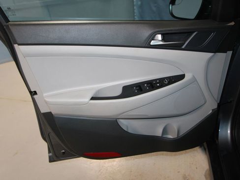 Used 2017 Hyundai Tucson SE image 5