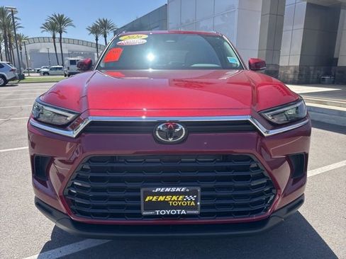 Certified 2026 Toyota Grand Highlander XLE FWD image 3