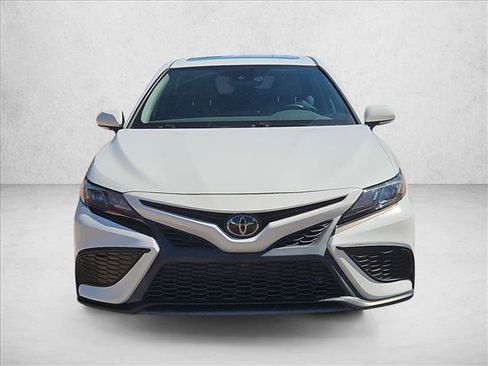 Used 2023 Toyota Camry SE w/ Audio Upgrade Package FWD image 2