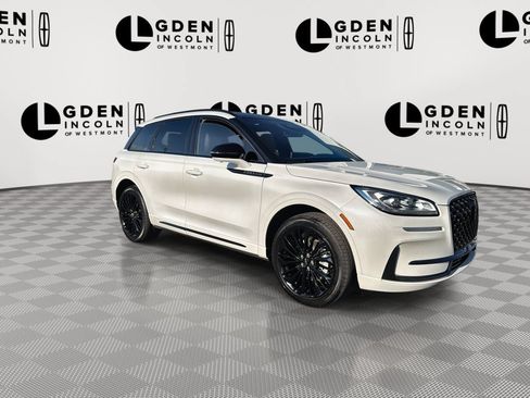 Used 2026 Lincoln Corsair Grand Touring AWD/4WD image 2