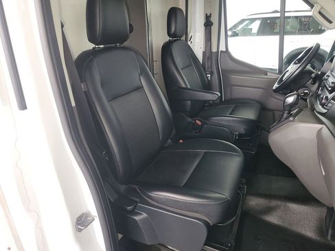 Used 2022 Ford Transit 350 DRW RWD image 18