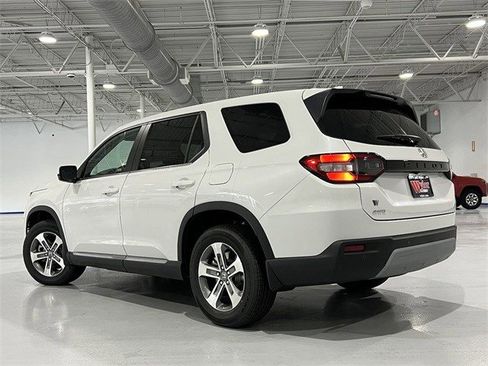 New 2025 Honda Pilot EX-L image 10