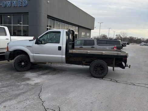 Used 2006 Ford F250 XLT image 3