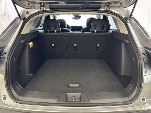 Used 2025 Chevrolet Trax ACTIV w/ Sunroof Package FWD image 24