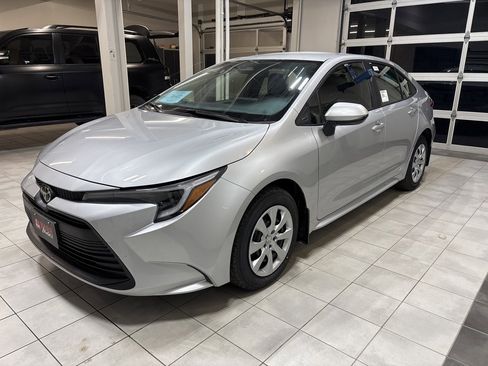 New 2026 Toyota Corolla LE image 1