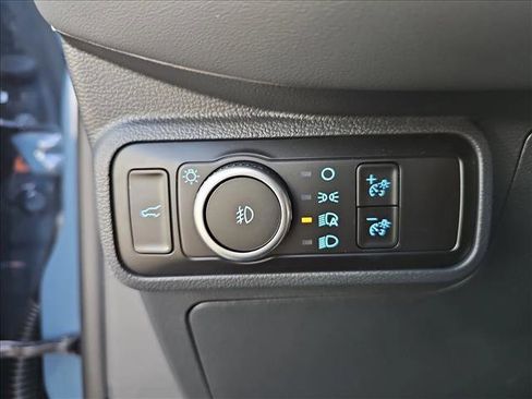 Used 2025 Ford Explorer Active w/ Active Comfort Package image 16