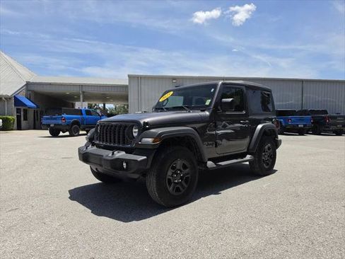 Certified 2025 Jeep Wrangler Sport AWD/4WD image 2