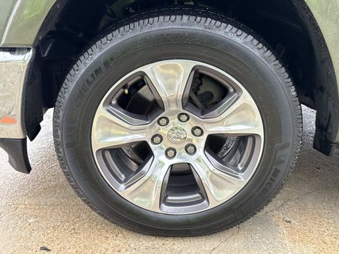 Used 2021 RAM 1500 Laramie AWD/4WD image 4