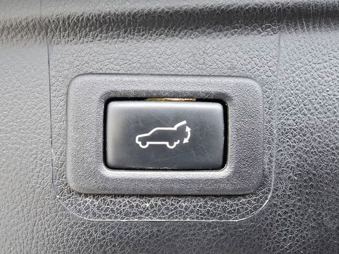 Used 2018 Subaru Outback 3.6R Limited image 21