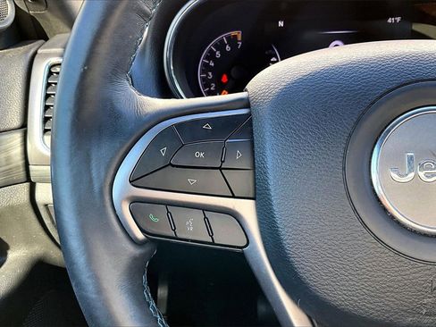 Used 2019 Jeep Grand Cherokee Laredo image 29