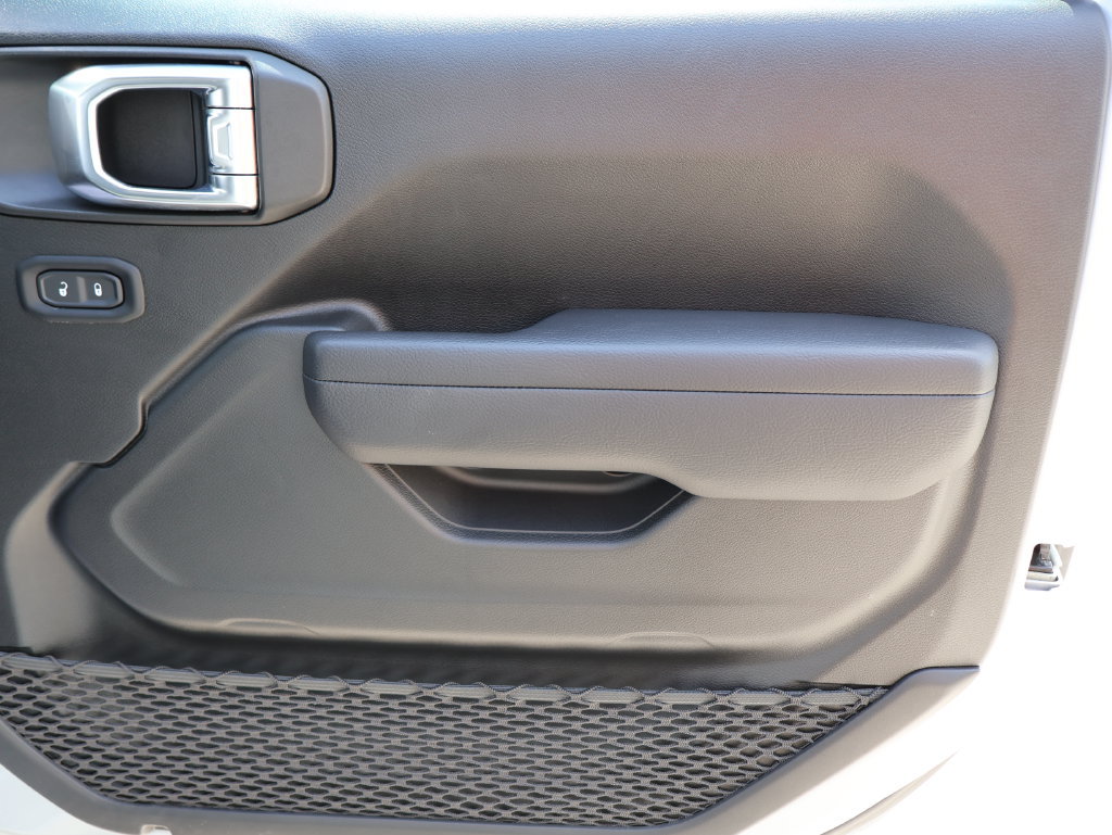 Used 2024 Jeep Wrangler Unlimited AWD/4WD image 7