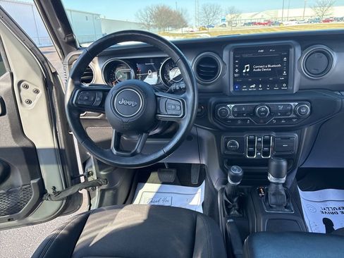 Used 2022 Jeep Wrangler Unlimited Sport image 31
