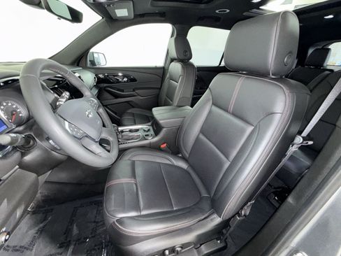 Used 2023 Chevrolet Traverse RS AWD/4WD image 13