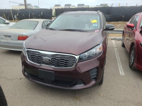 Used 2020 Kia Sorento S FWD image 2