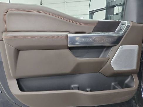 Used 2025 Ford F450 King Ranch w/ Chrome Package AWD/4WD image 19