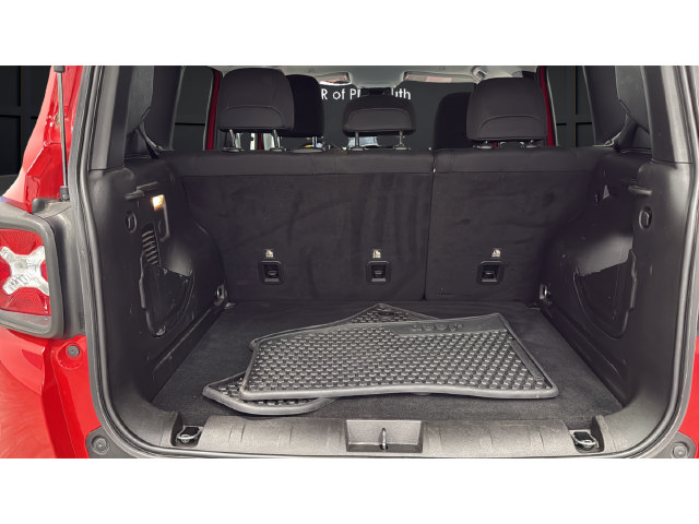 Used 2022 Jeep Renegade Latitude AWD/4WD image 25