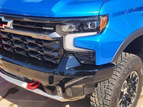 Used 2025 Chevrolet Silverado 1500 ZR2 image 15