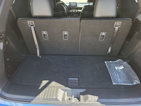 Used 2025 Honda Pilot TrailSport image 25