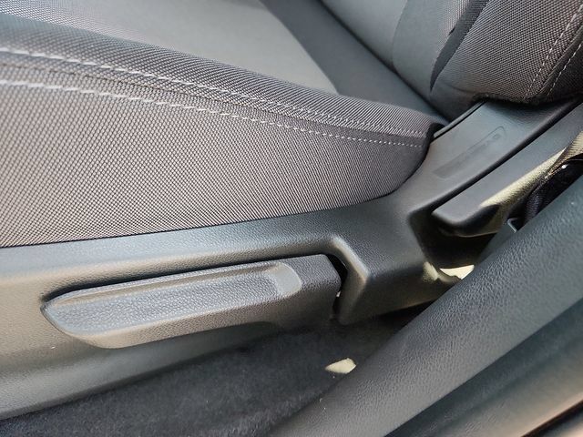Certified 2025 Subaru Crosstrek 2.0i AWD/4WD image 15