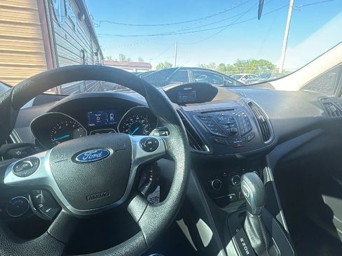 Used 2014 Ford Escape SE image 6