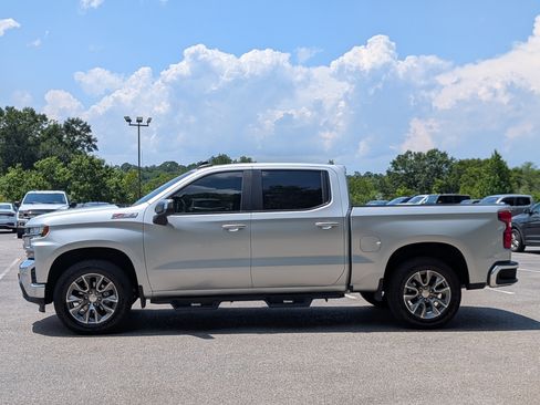 Used 2022 Chevrolet Silverado 1500 LT AWD/4WD image 6