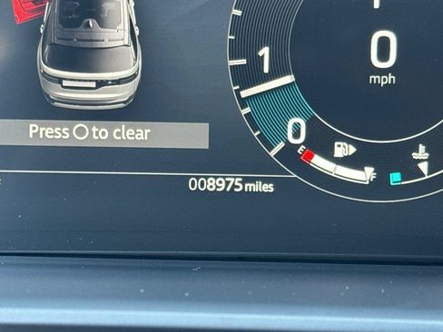 Used 2025 Land Rover Discovery Dynamic SE AWD/4WD image 30