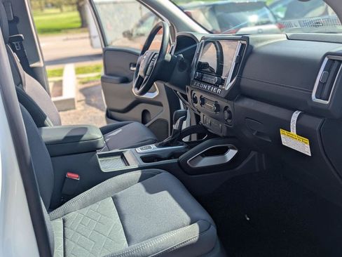 New 2026 Nissan Frontier SV AWD/4WD image 18
