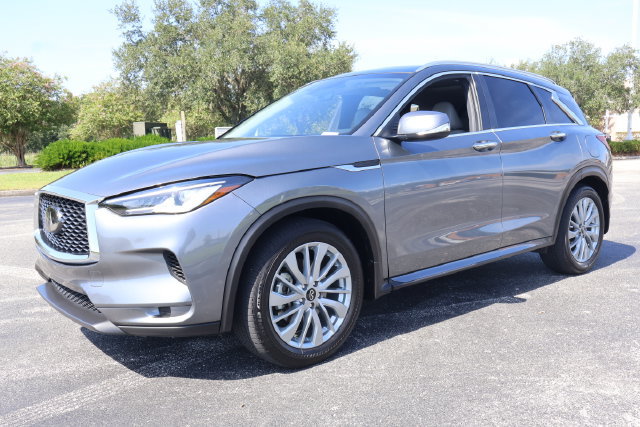 Used 2023 INFINITI QX50 Luxe FWD image 4