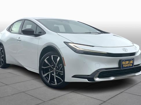 New 2026 Toyota Prius Plug-In Hybrid image 2