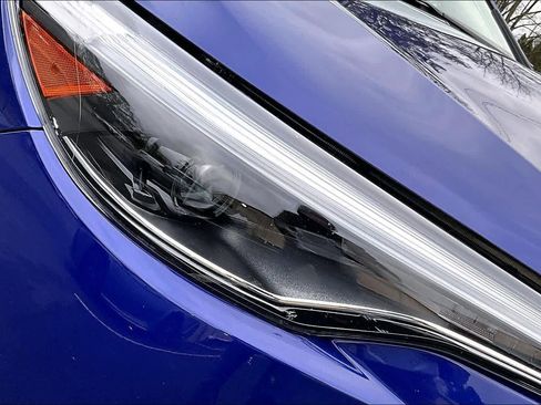 Certified 2024 Toyota Corolla Cross XLE image 26