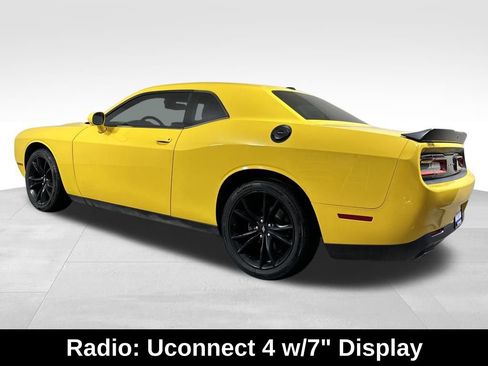 Used 2018 Dodge Challenger SXT w/ Blacktop Package image 7