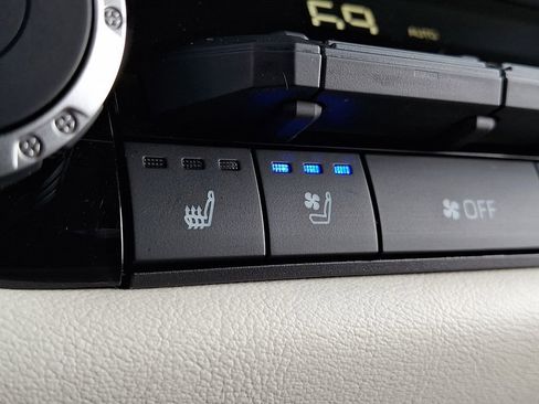 Used 2023 Toyota Tundra Capstone image 25