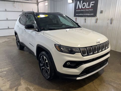 Used 2022 Jeep Compass Limited w/ Sun and Sound Group image 2