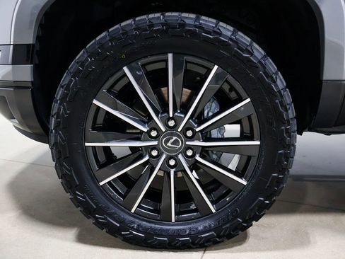 Used 2026 Lexus GX 550 w/ Accessory Package (2T) image 20