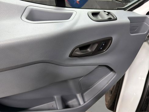 Used 2017 Ford Transit 150 XLT image 30