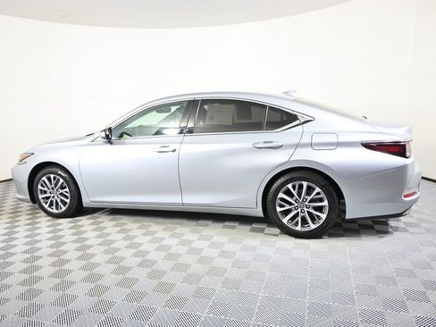 Used 2023 Lexus ES 350 w/ Premium Package FWD image 3